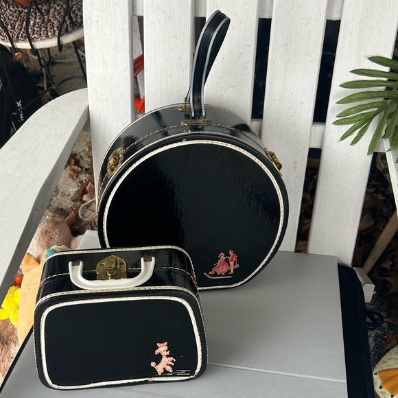 Vintage Black and White Travel Bag Set
